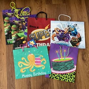 Lot of kids birthday 🥳 bags !